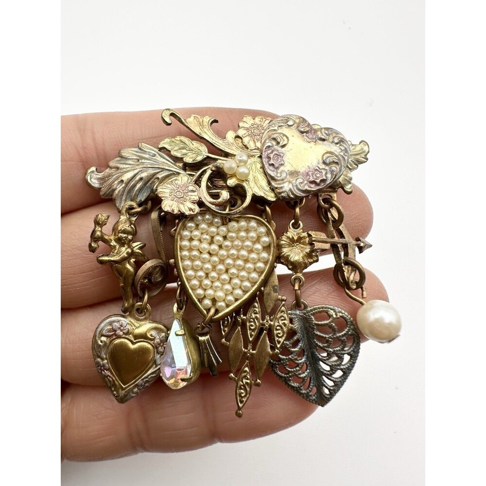 Vintage Upcycled Brooch Pin Heart Cupid Gold Tone